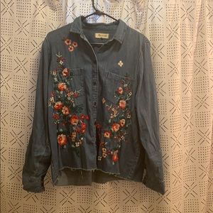 Madewell button up embroidered blouse raw hem